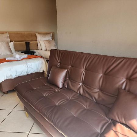 بينوني Southy Inn By The Lake المظهر الخارجي الصورة
