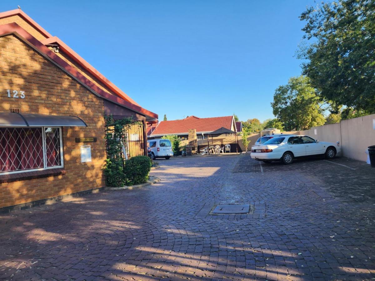 بينوني Southy Inn By The Lake المظهر الخارجي الصورة